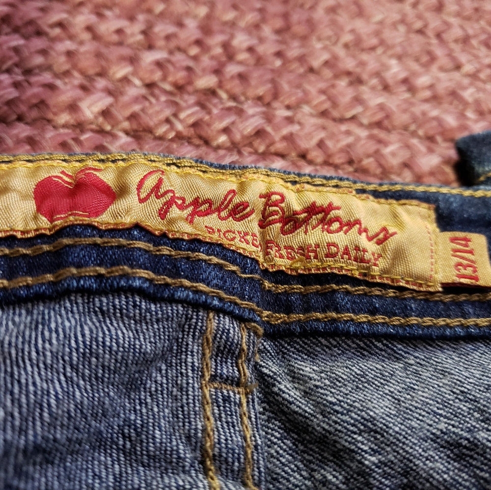 Apple Bottoms